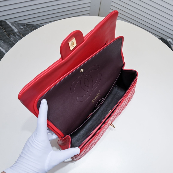 シャネルバッグ着用イメージ